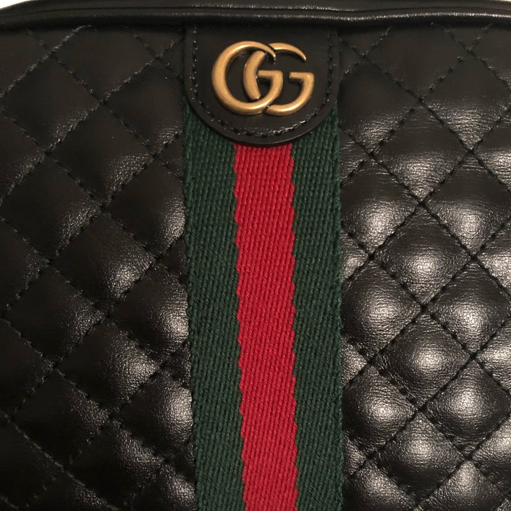 Gucci Quilted Crossbody Bag - Picture 4 of 6